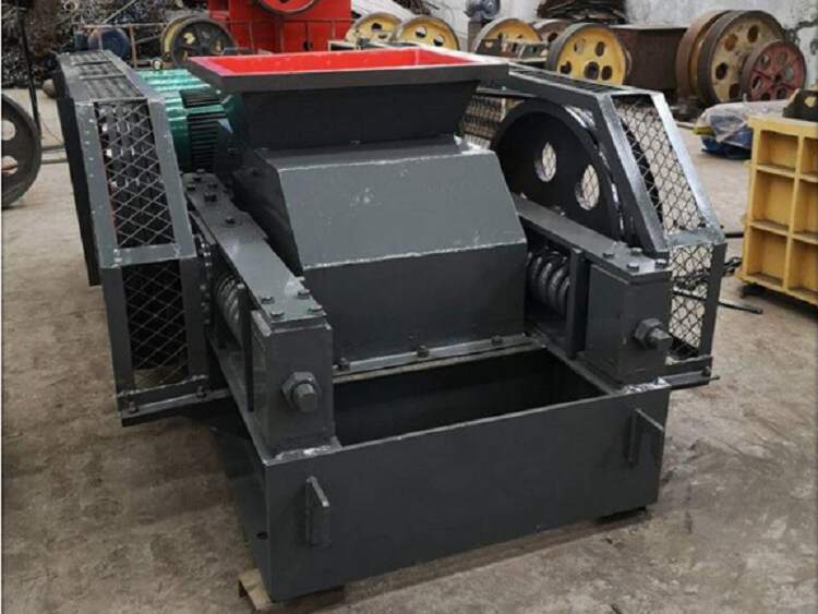 小型對(duì)輥破碎機(jī)